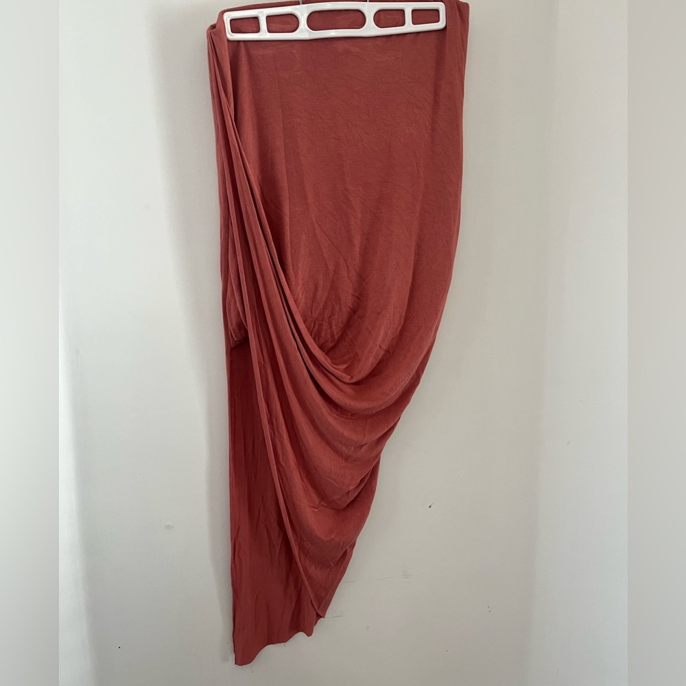 COPY - Charlotte Ruse Peach Draped Skirt - 9/10 Condition